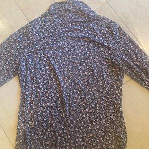 H AND M thin floral turtleneck size M